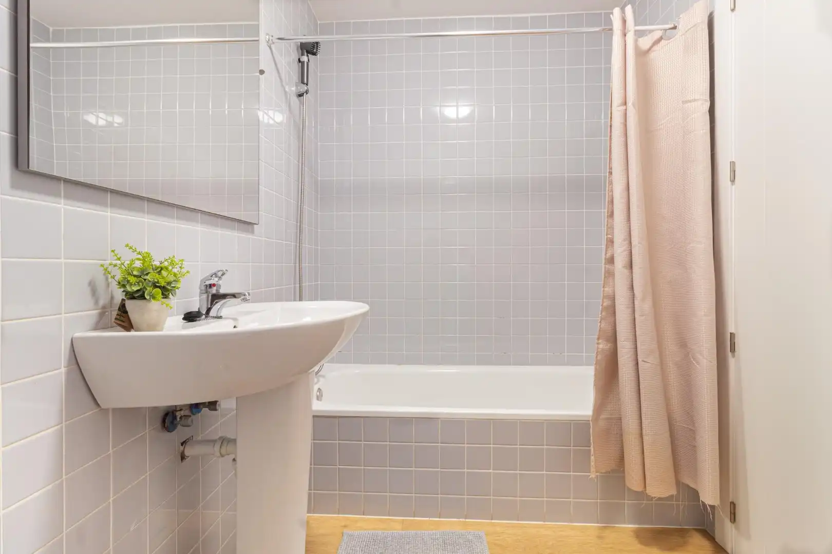 Baño de Apartamento en venta en Orihuela con Aire acondicionado, Terraza y Amueblado