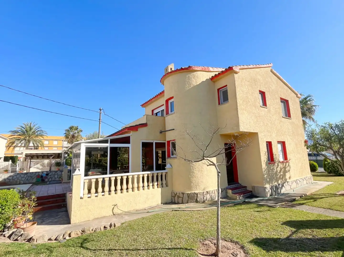 Vista exterior de Casa o chalet en venta en Dénia con Calefacción, Terraza y Piscina
