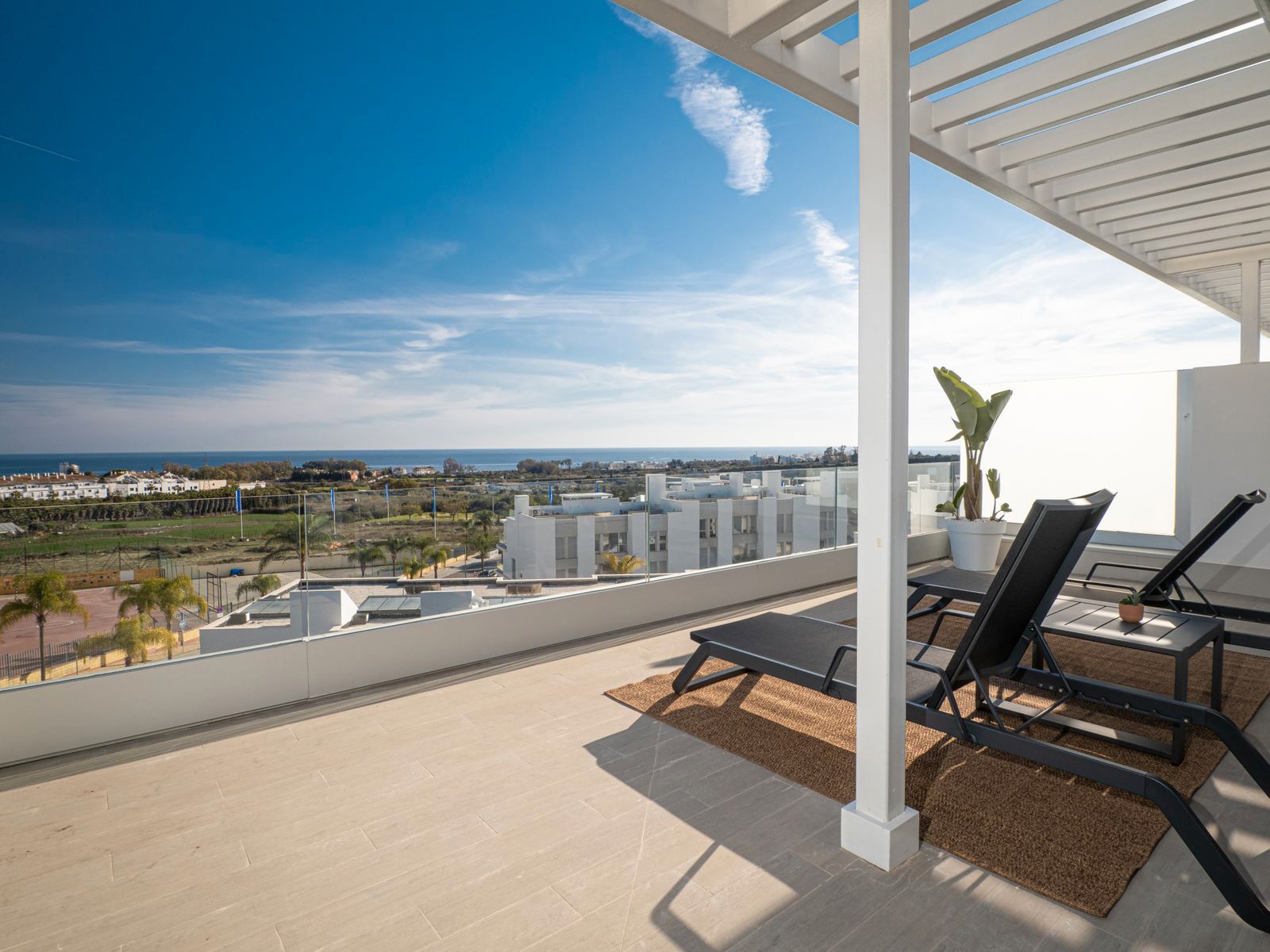 Terrassa de Àtic de lloguer en Estepona amb Aire condicionat, Terrassa i Traster