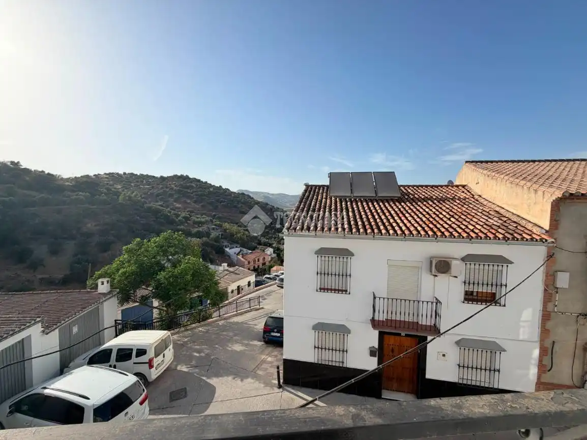 Vista exterior de Casa adosada en venda en Casabermeja amb Calefacció, Terrassa i Balcó