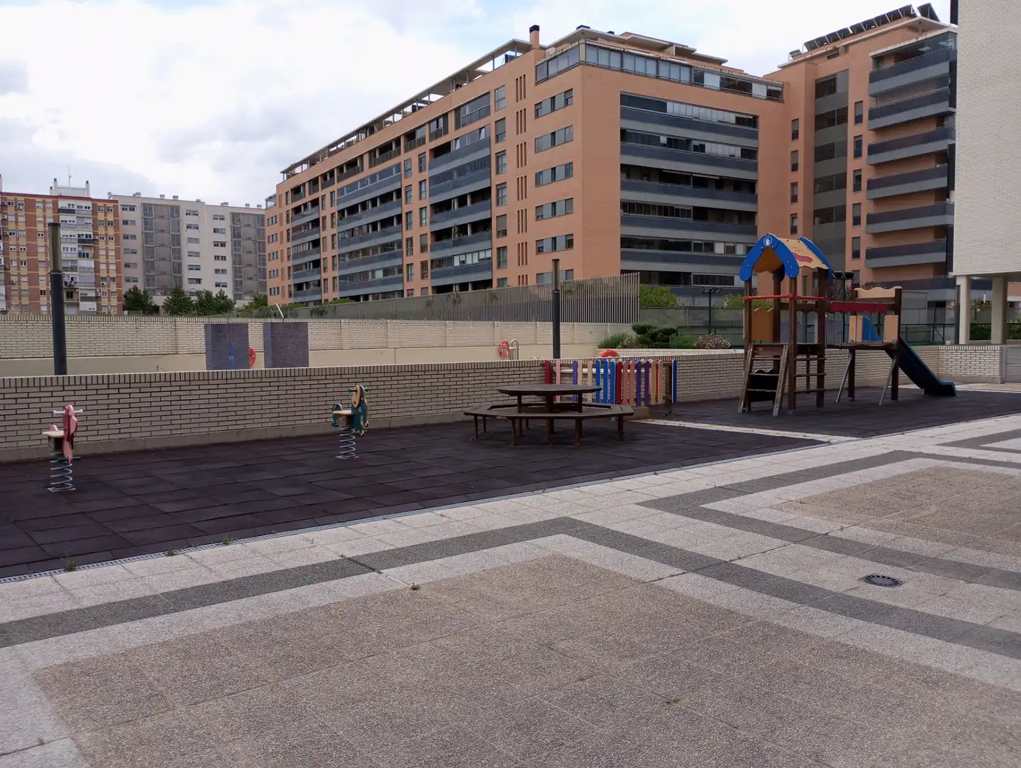 Flat for rent in Oliver