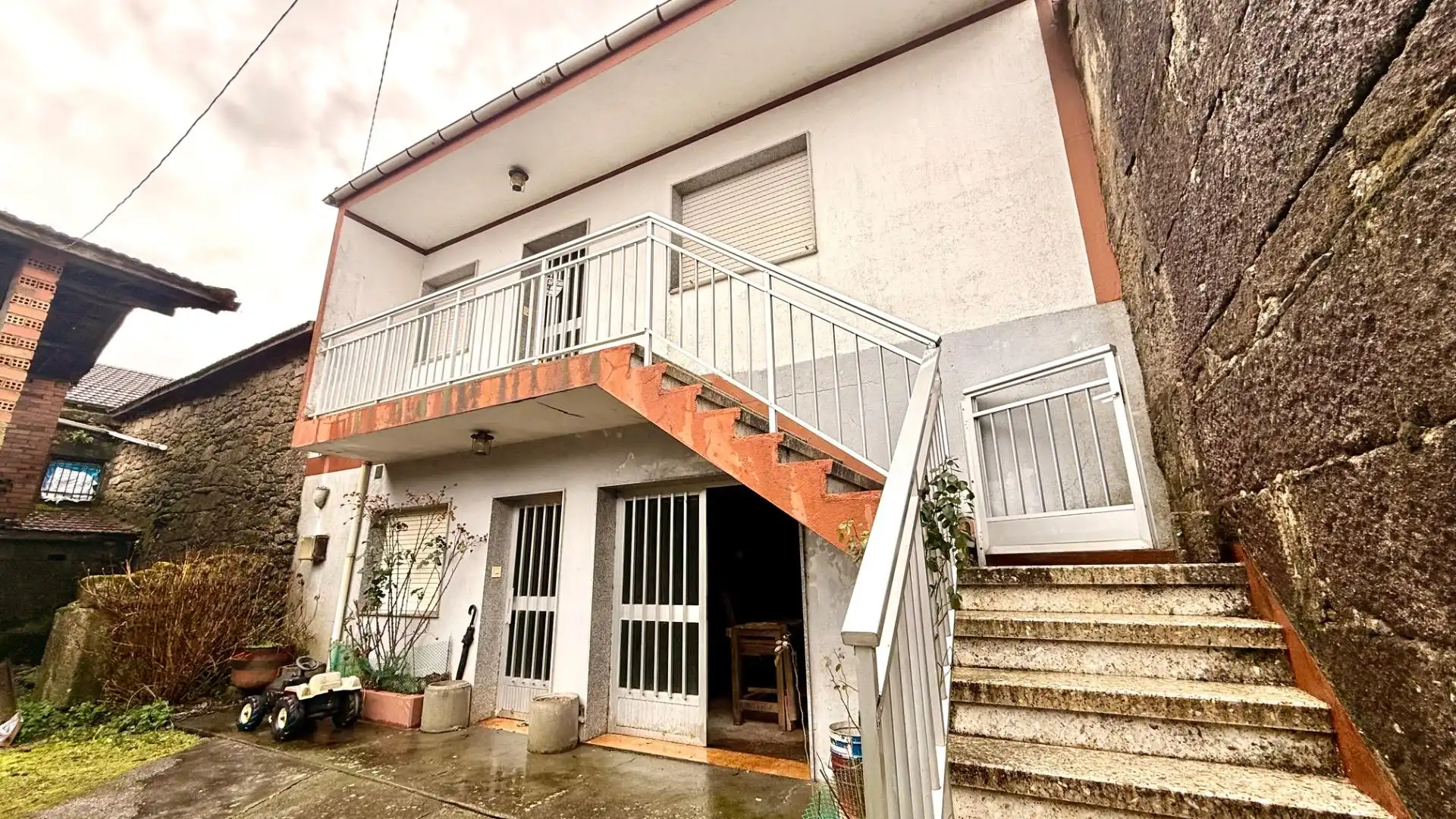 Exterior view of Houses for sale in Rairiz de Veiga  with Furnished and Balcony