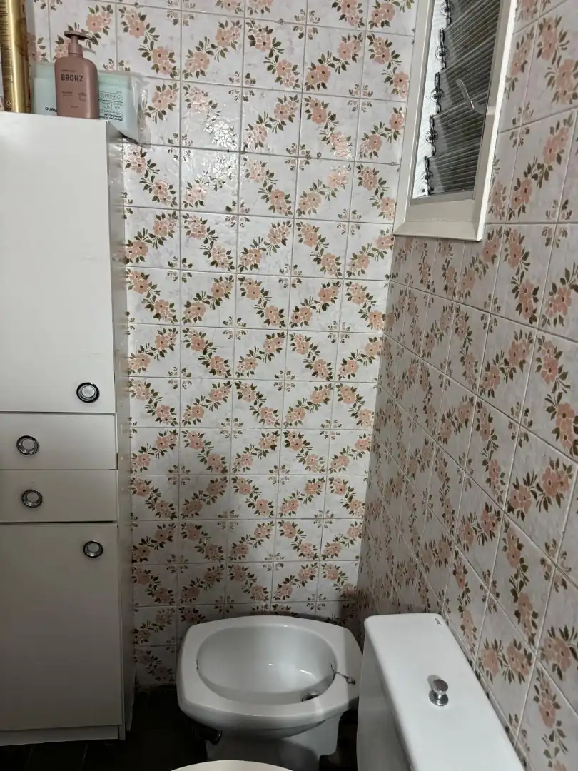 Baño de Piso en venta en Badalona con Amueblado, Horno y Lavadora