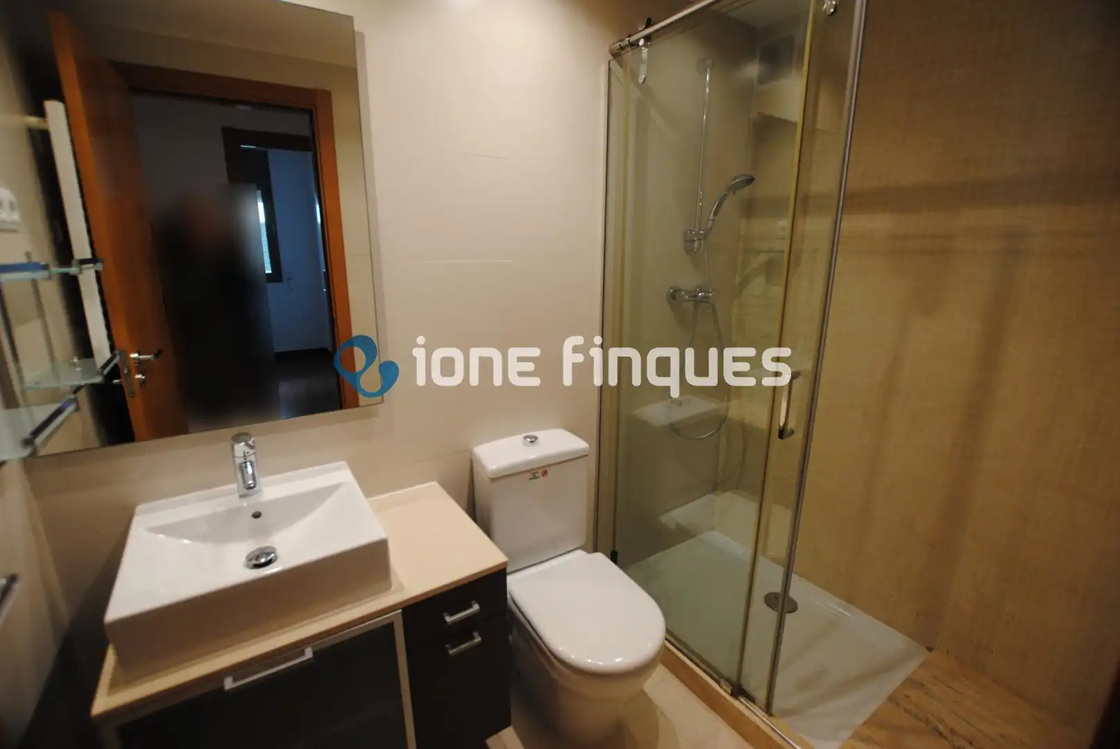Badezimmer von Wohnung zum Verkauf in Sant Cugat del Vallès mit Heizung, Privatgarten und Terrasse
