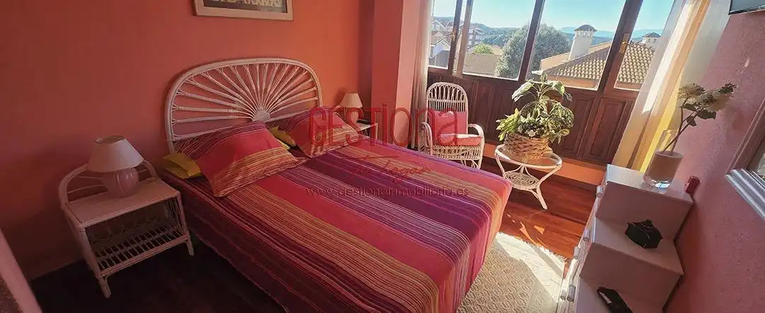 Habitación de Apartamento en venta en Noja con Terraza y Balcón