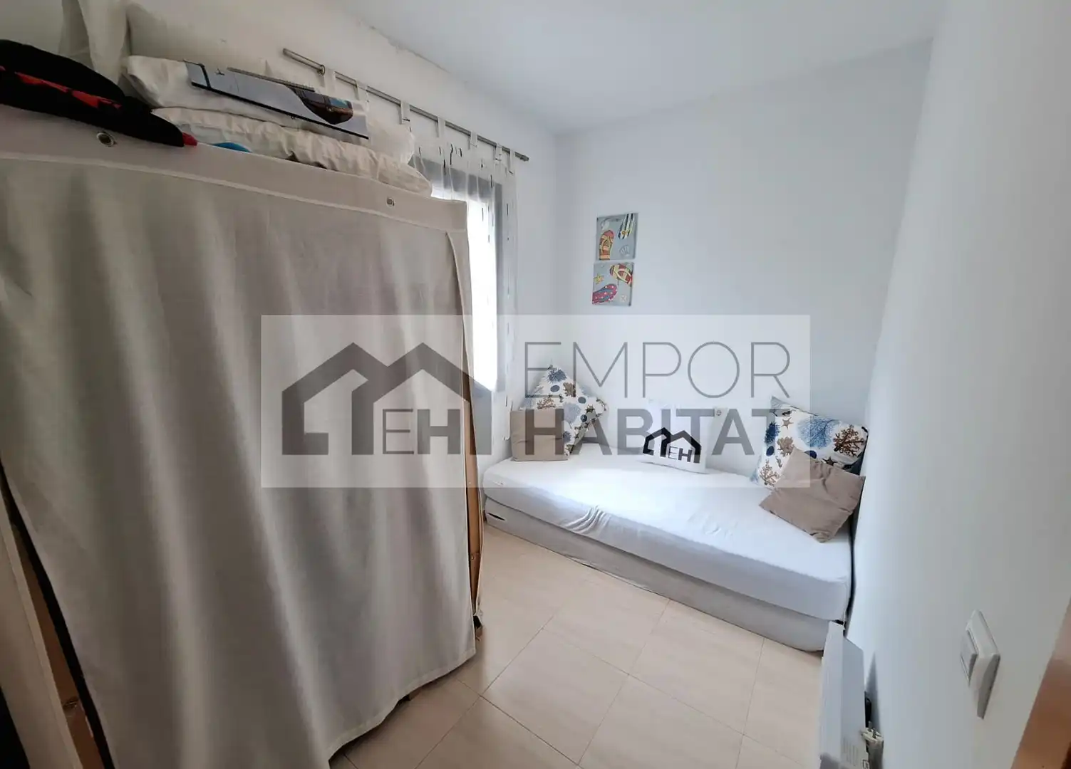 Bedroom of Apartments for sale in Llançà  with Air Conditioner, Terrace and Furnished