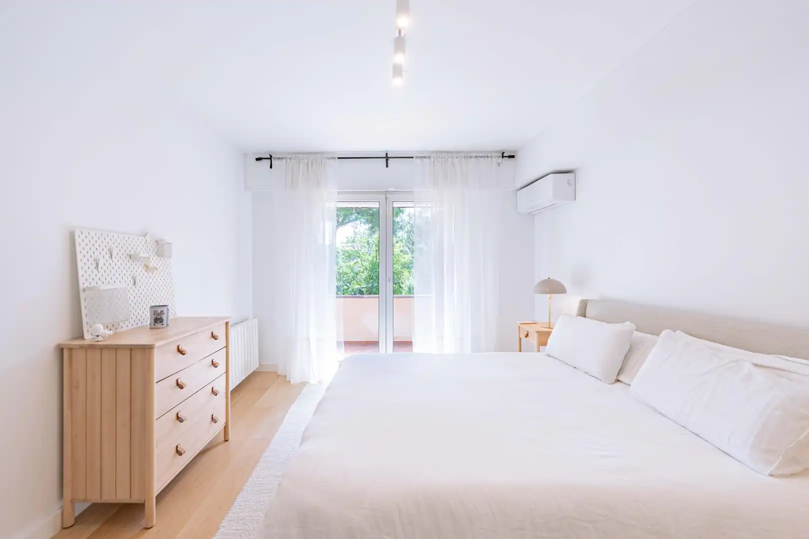 Casa aparellada amb piscina de lloguer a Urbanización Este - Montepríncipe, imagen 27