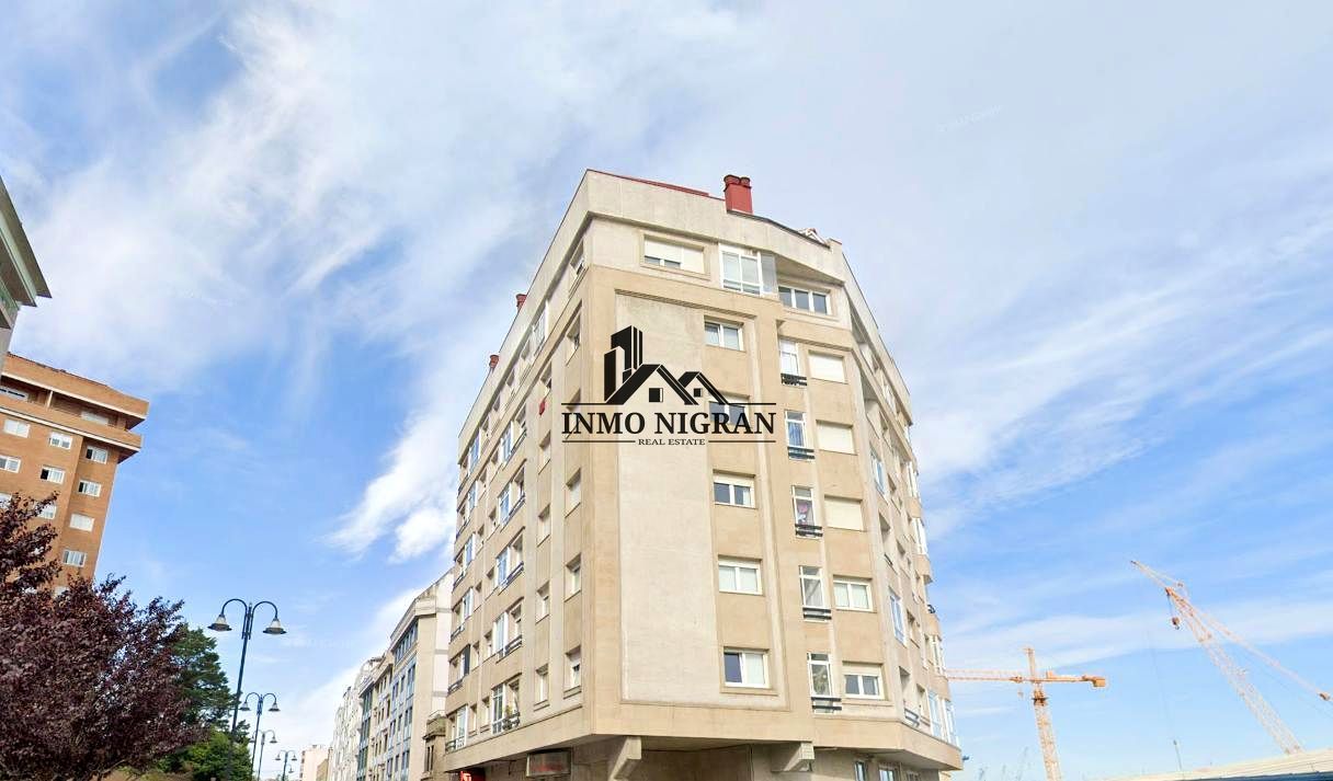 Vista exterior de Dúplex en venda en Vigo  amb Calefacció i Terrassa