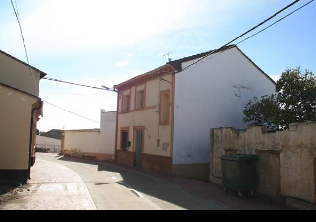 Casa-chalet en Venta en Almuniente