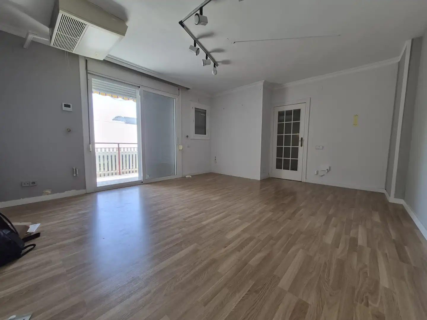 Sala de estar de Piso en venta en Barcelona con Aire acondicionado, Parquet y Terraza
