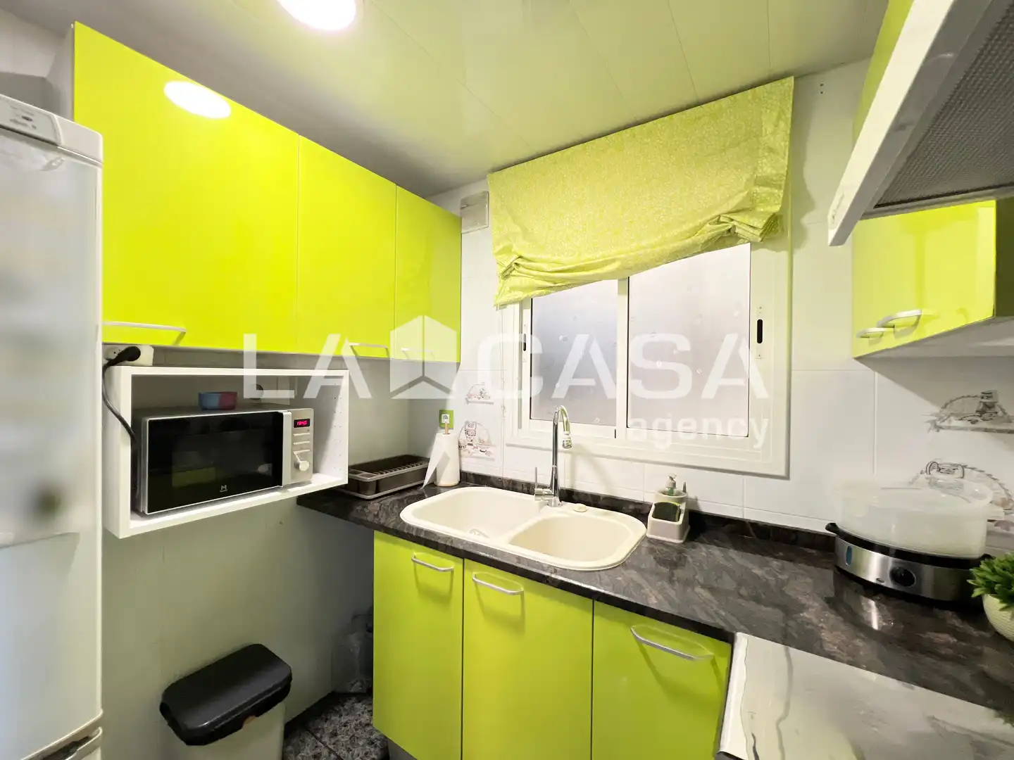 Cocina de Piso en venta en Badalona con Calefacción