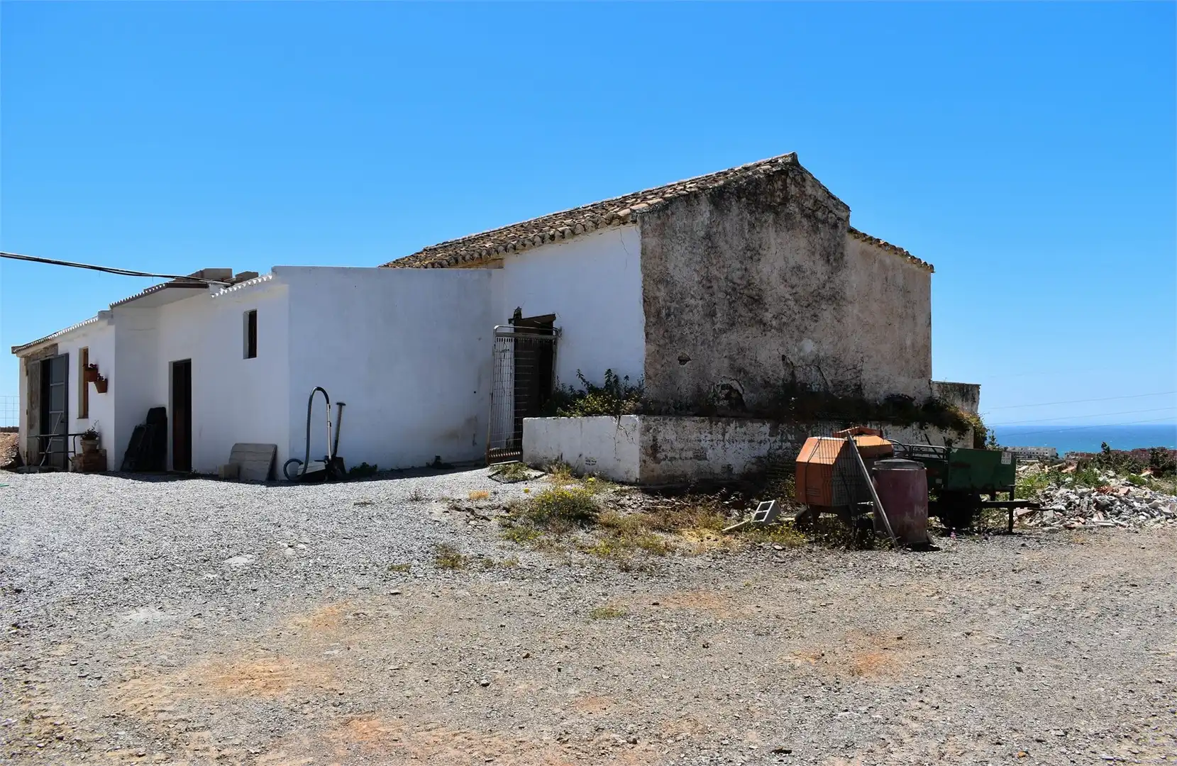 Exterior view of Country homes for sale in Vélez-Málaga