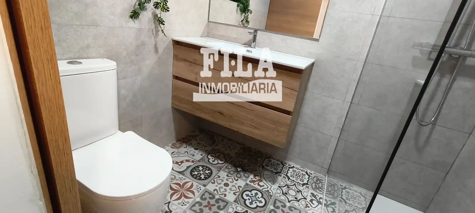 Baño de Casa o chalet en venta en El Vendrell con Calefacción, Terraza y Alarma