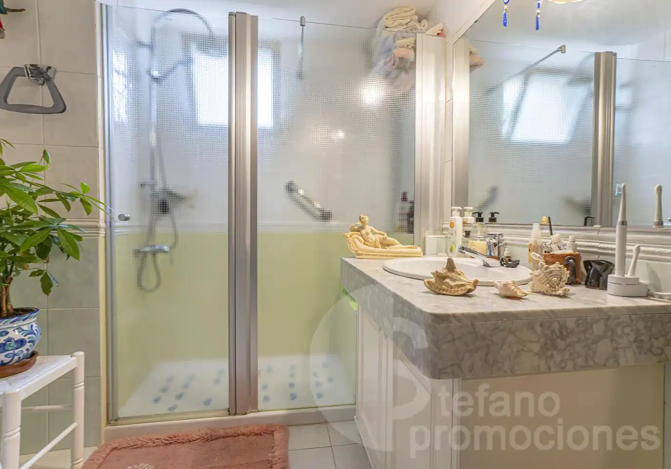 Baño de Piso en venta en Málaga con Aire acondicionado, Calefacción y Terraza