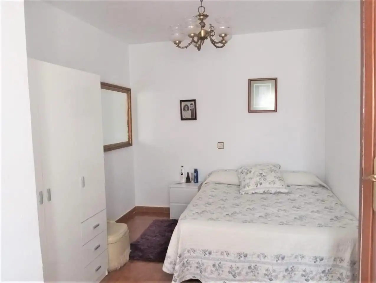Dormitori de Local en venda en Garrafe de Torío amb Terrassa