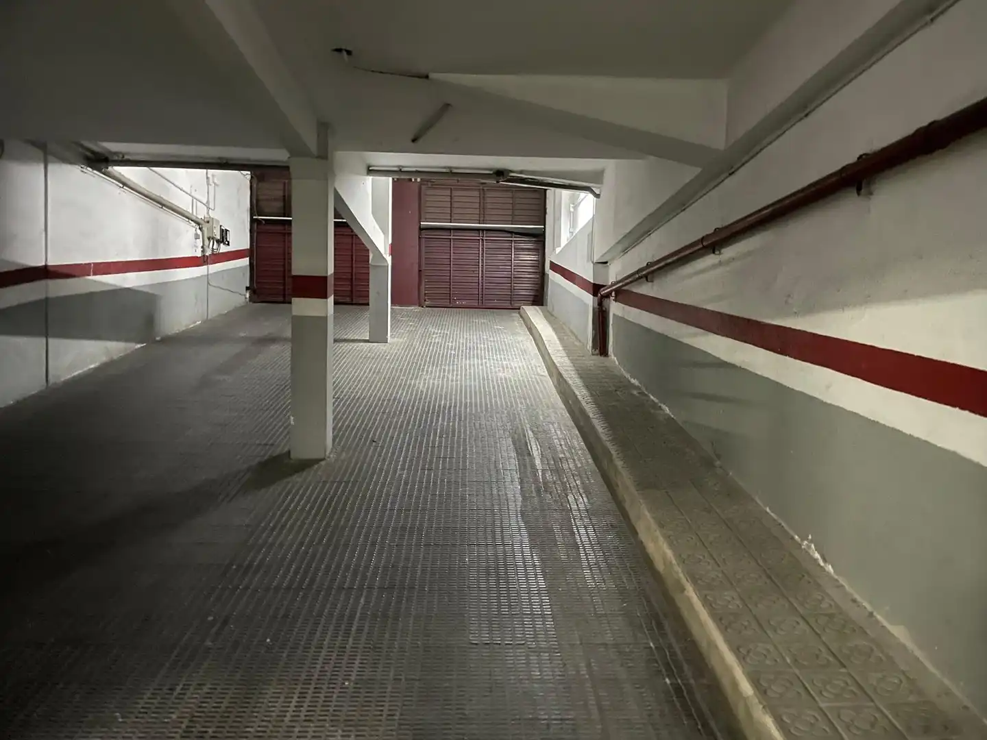 Einzelparkplatz zum Verkauf in Carrer de la Bisbal 5, imagen 2