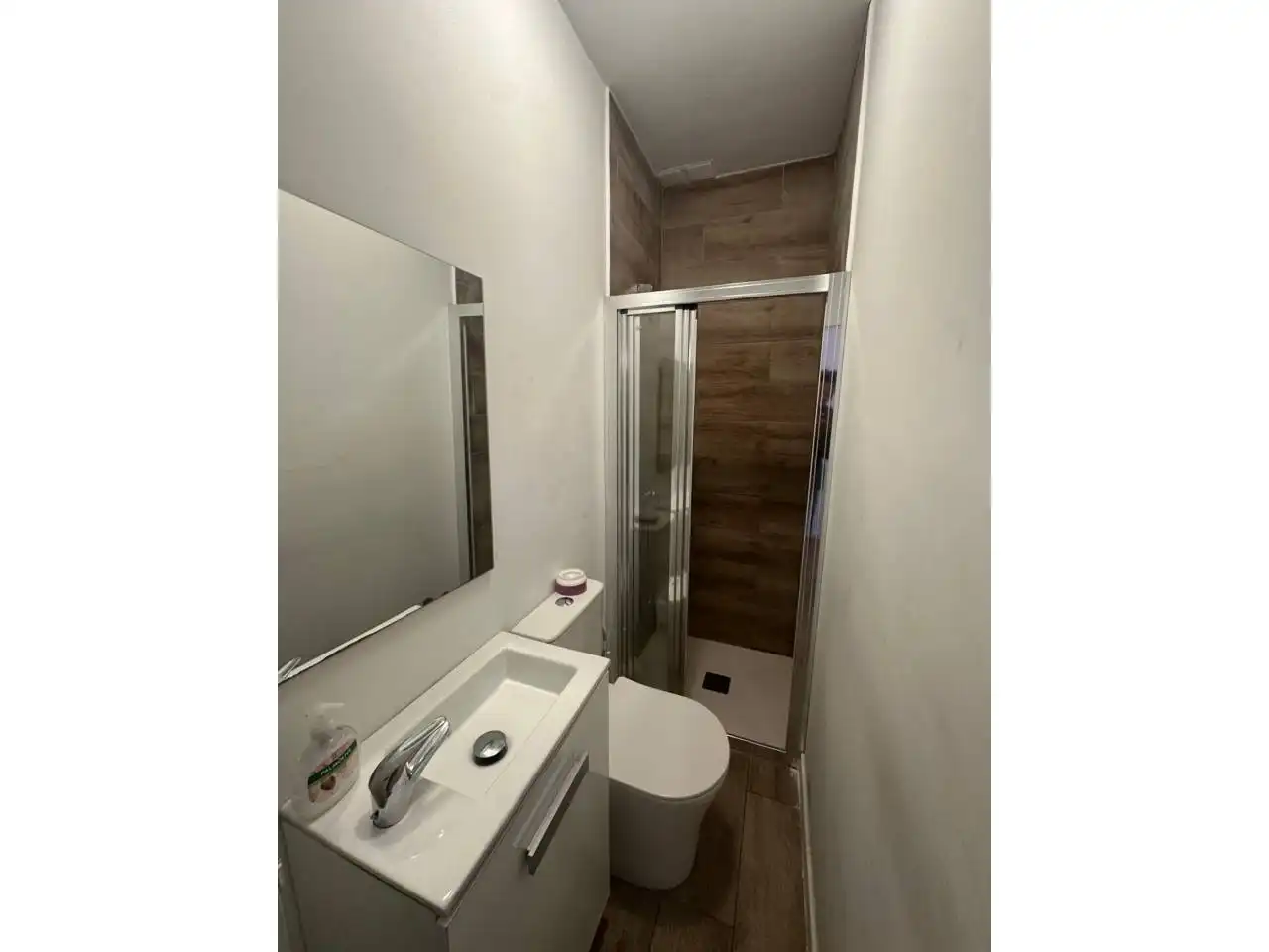 Baño de Piso en venta en Cubelles con Terraza, Amueblado y Balcón