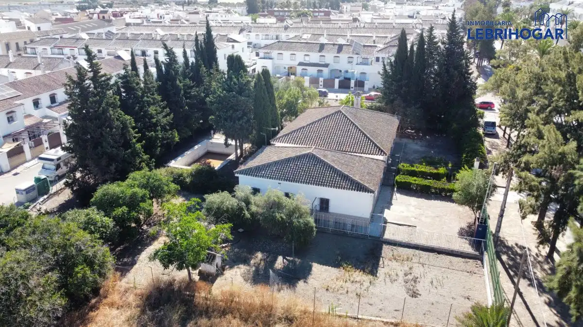 Vista exterior de Casa o chalet en venta en Lebrija con Terraza