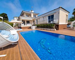 Swimming pool of House or chalet for sale in Torrevieja  with Air Conditioner, Heating and Terrace