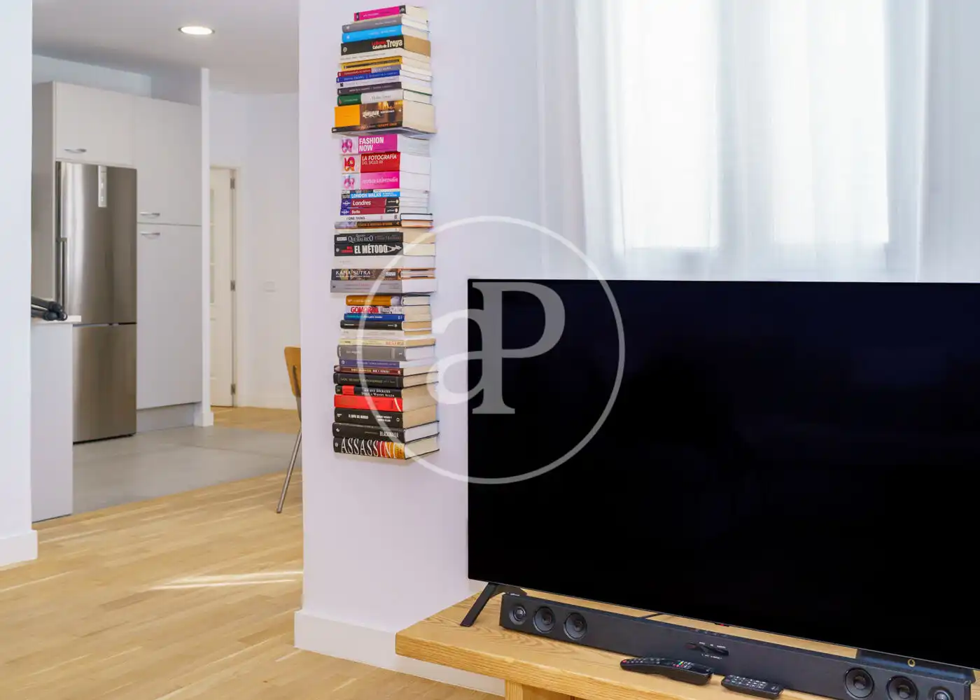 Living room of Flat for rent in Madrid  with Air Conditioner, Heating and Furnished