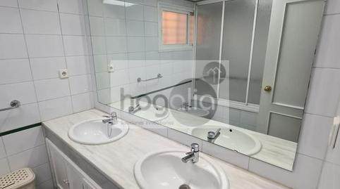 Foto 5 de Piso de alquiler en Doctor Barraquer - G. Renfe - Policlínico,  Sevilla Capital