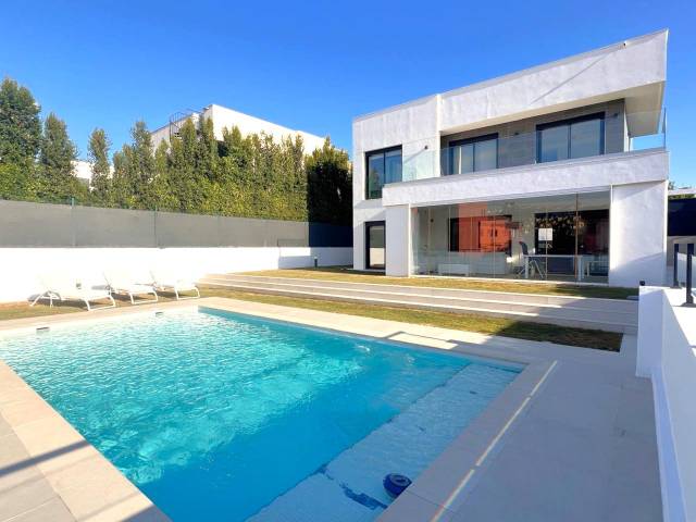 Casa-chalet en Venta en Del Jade en El Castillo