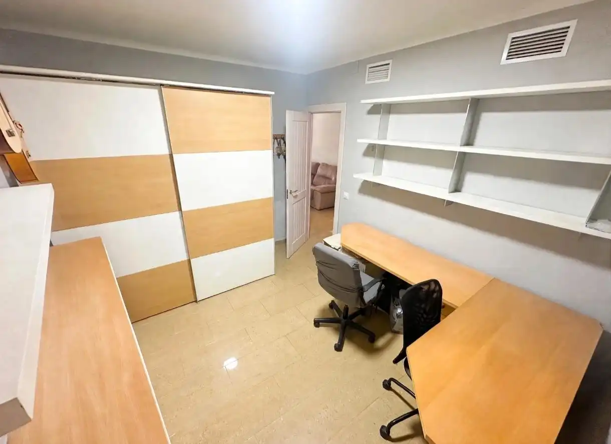 Bedroom of Flat for rent in Málaga