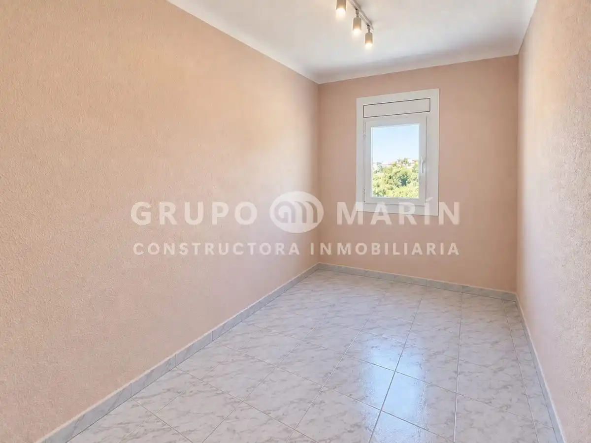 Bedroom of Flat for sale in Badalona  with Heating and Terrace