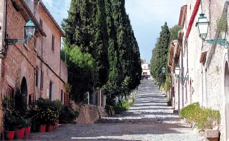 Vista exterior de Finca rústica en venda en Pollença amb Aire condicionat, Calefacció i Terrassa