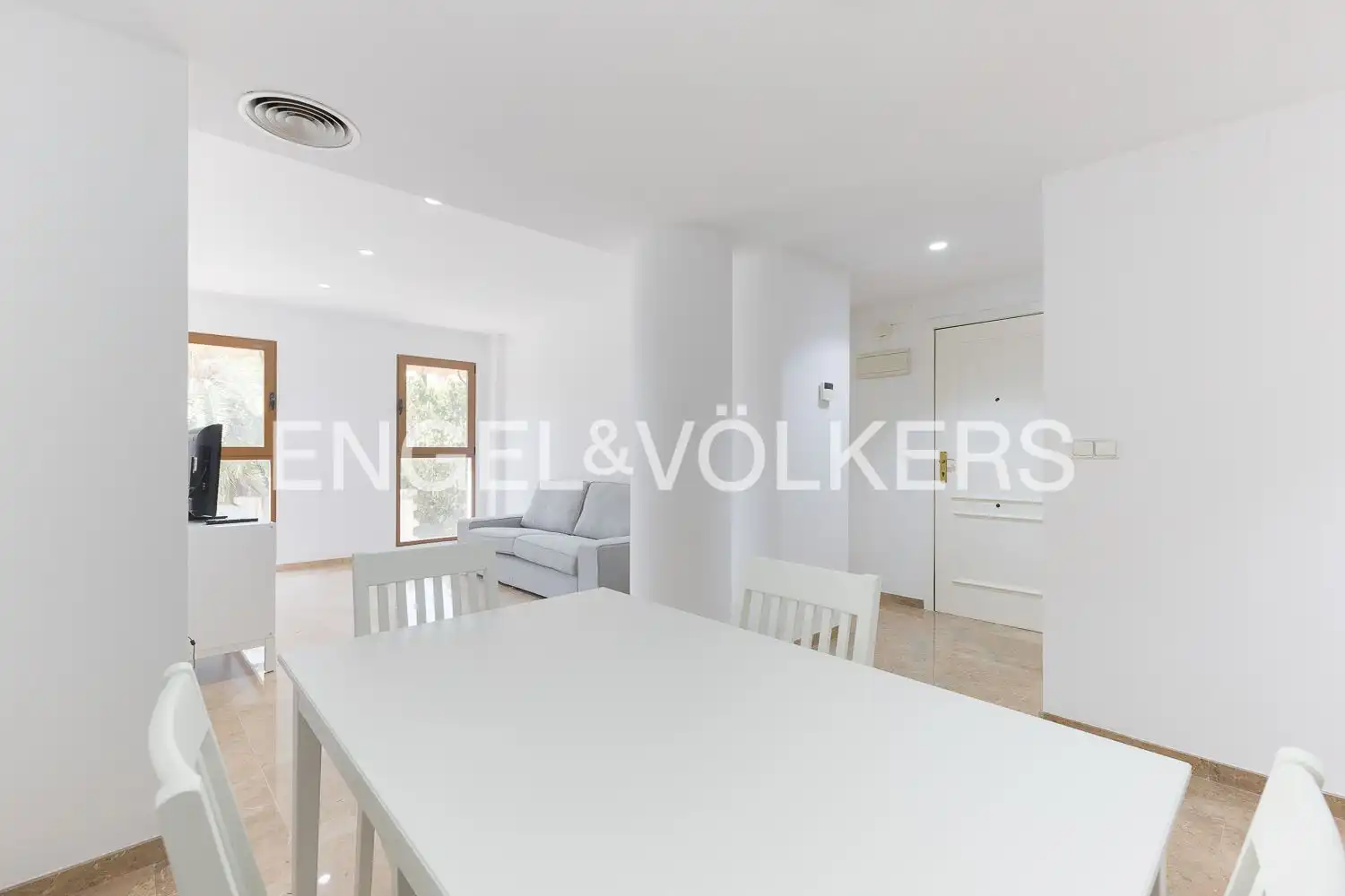 Exterior view of Flat for rent in Valencia  with Air Conditioner, Heating and Swimming Pool