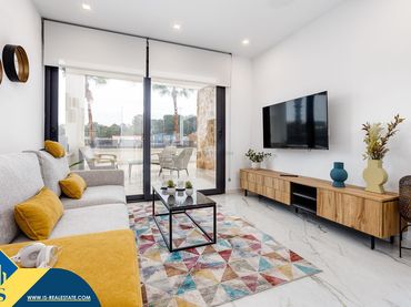 Bungalow con piscina in vendita a Rojales