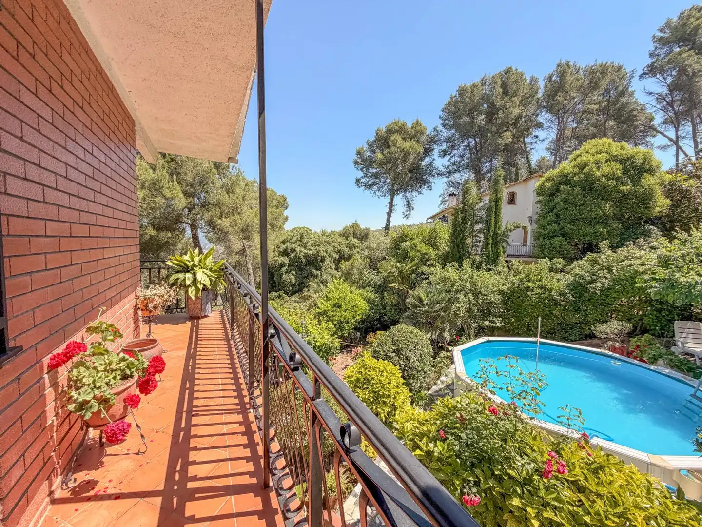 Jardí de Casa o xalet en venda en Castellví de Rosanes amb Aire condicionat, Calefacció i Jardí privat