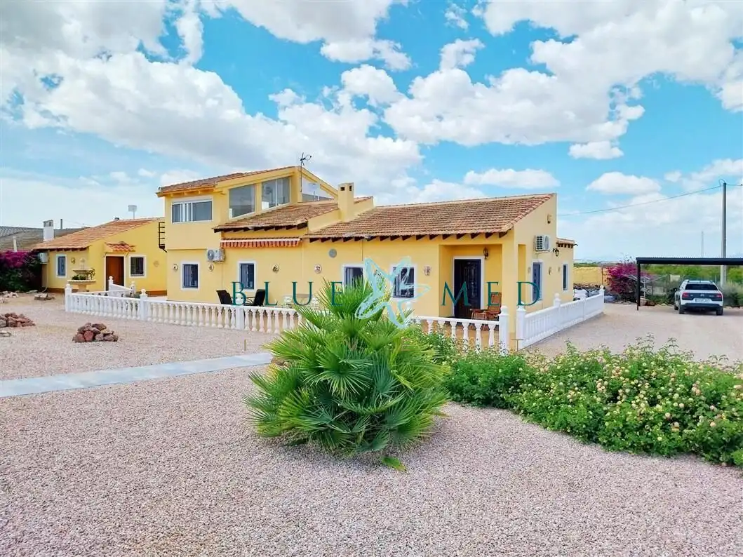 Außenansicht von Haus oder Chalet zum Verkauf in Alhama de Murcia mit Klimaanlage, Heizung und Privatgarten