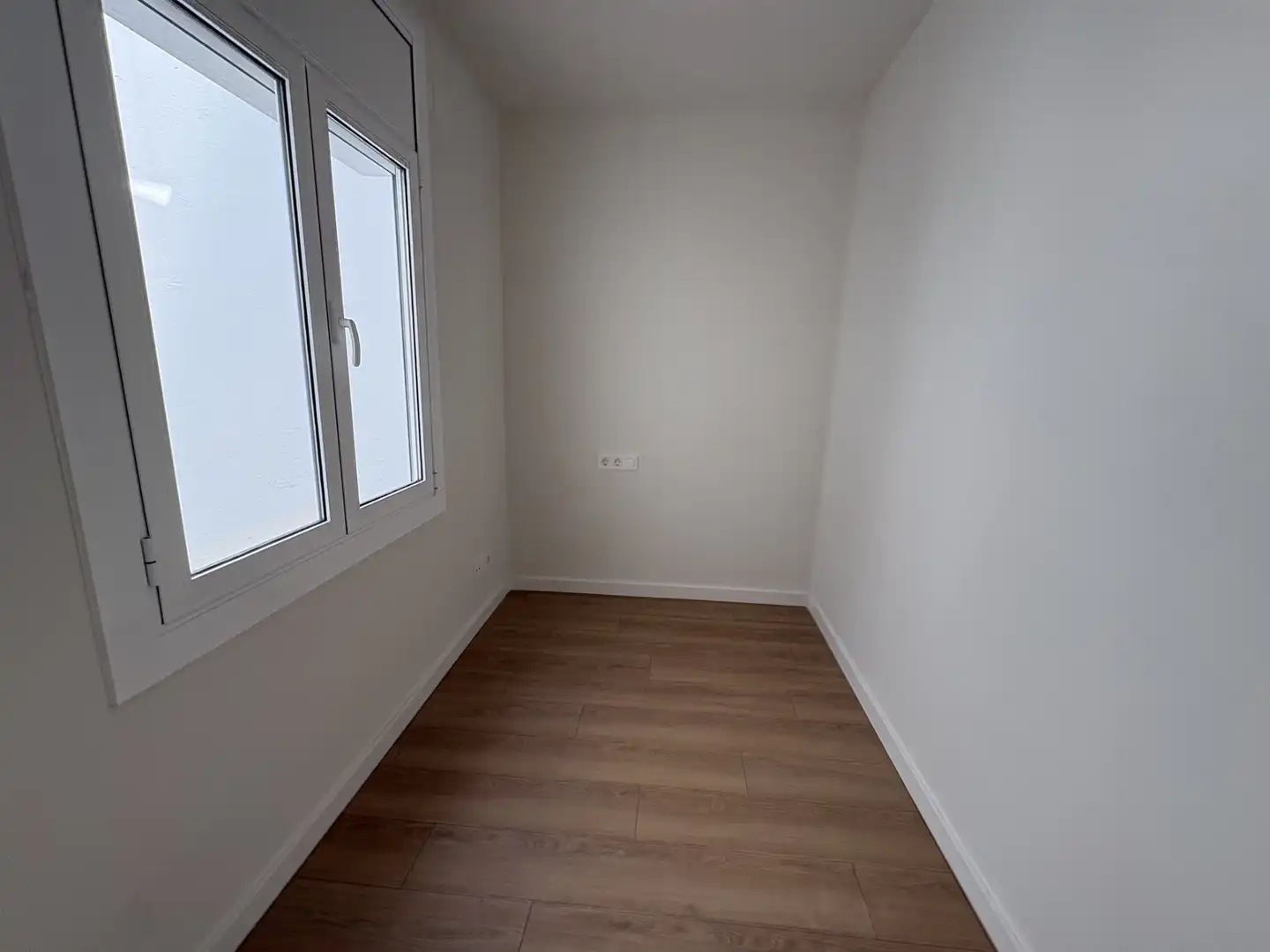 Habitación de Piso en venta en Sabadell con Aire acondicionado, Calefacción y Parquet