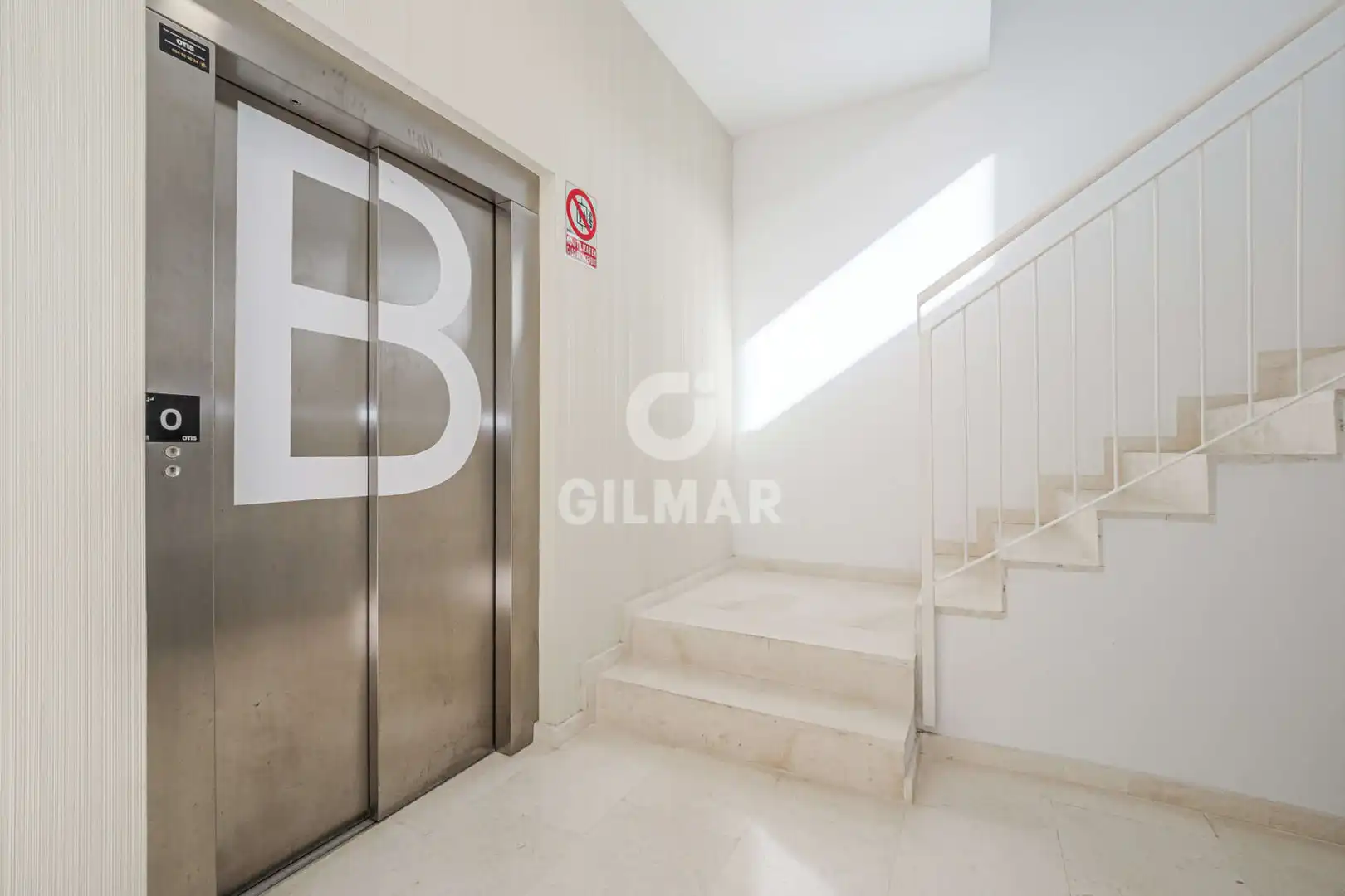 Ático en venta en Sevilla con Calefacción, Jardín privado y Piscina