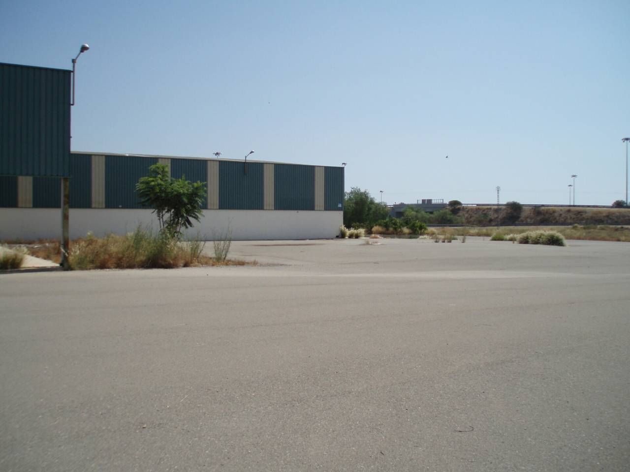 Nau industrial en venda a CANTALAR, Centro