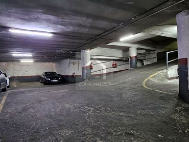Aparcament en venda a Calle de los Relatores