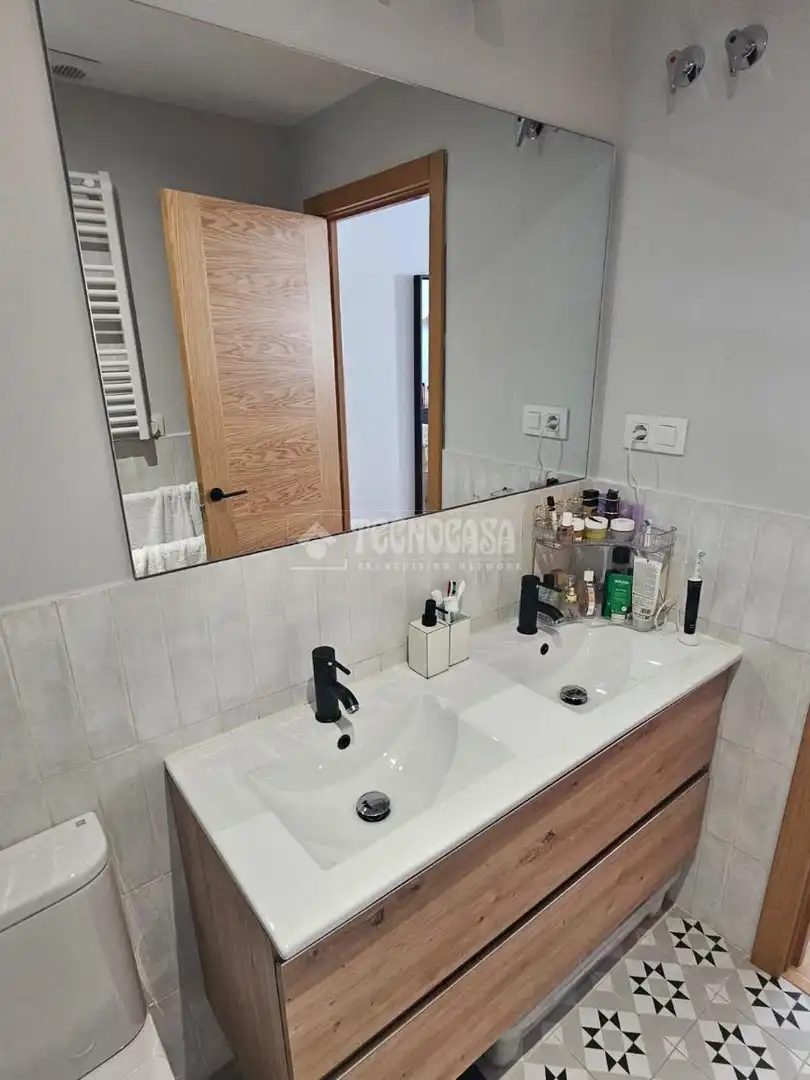 Badezimmer von Geschaftsraum zum Verkauf in Madrid mit Klimaanlage und Heizung