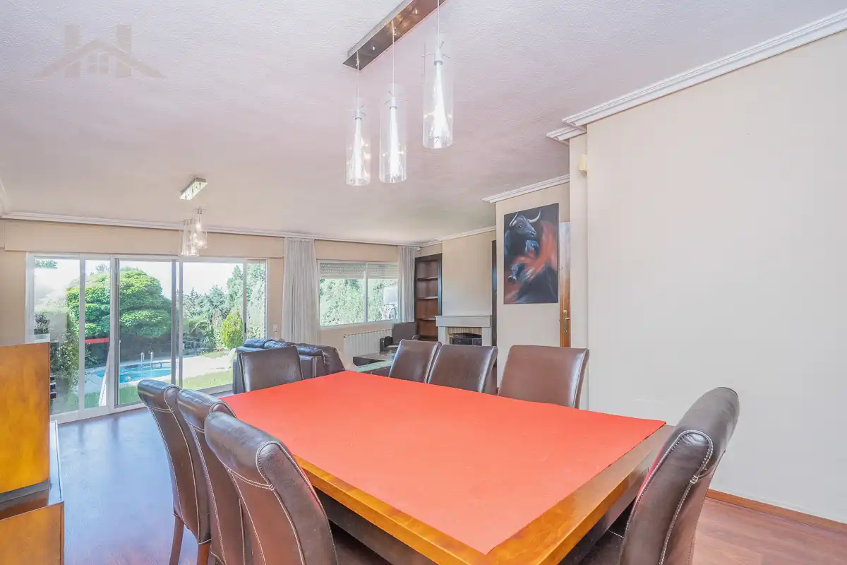 Comedor de Casa adosada en venta en Torrelodones con Aire acondicionado, Calefacción y Jardín privado