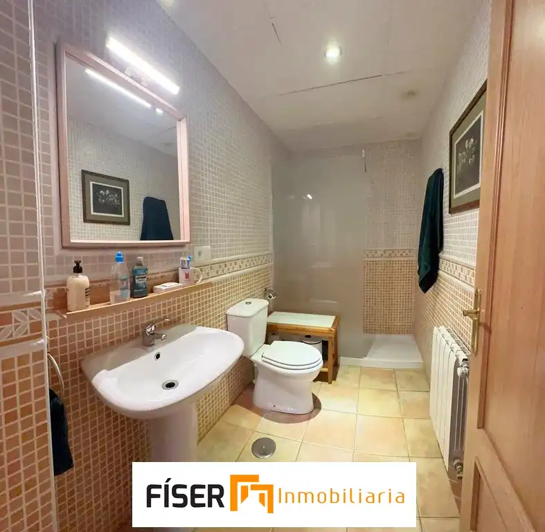 Baño de Piso en venta en Zafra con Aire acondicionado, Calefacción y Terraza