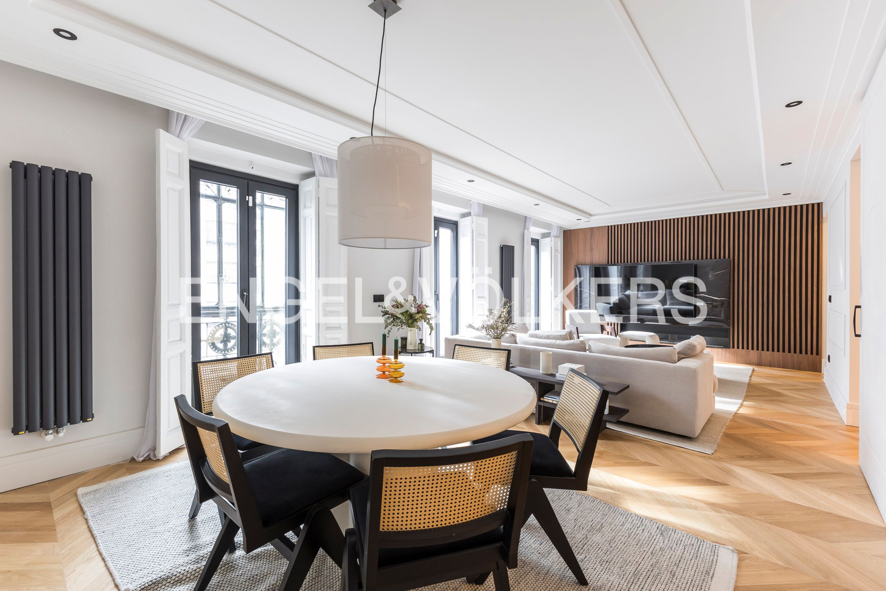 Dining room of Apartment for sale in  Madrid Capital  with Air Conditioner, Heating and Parquet flooring