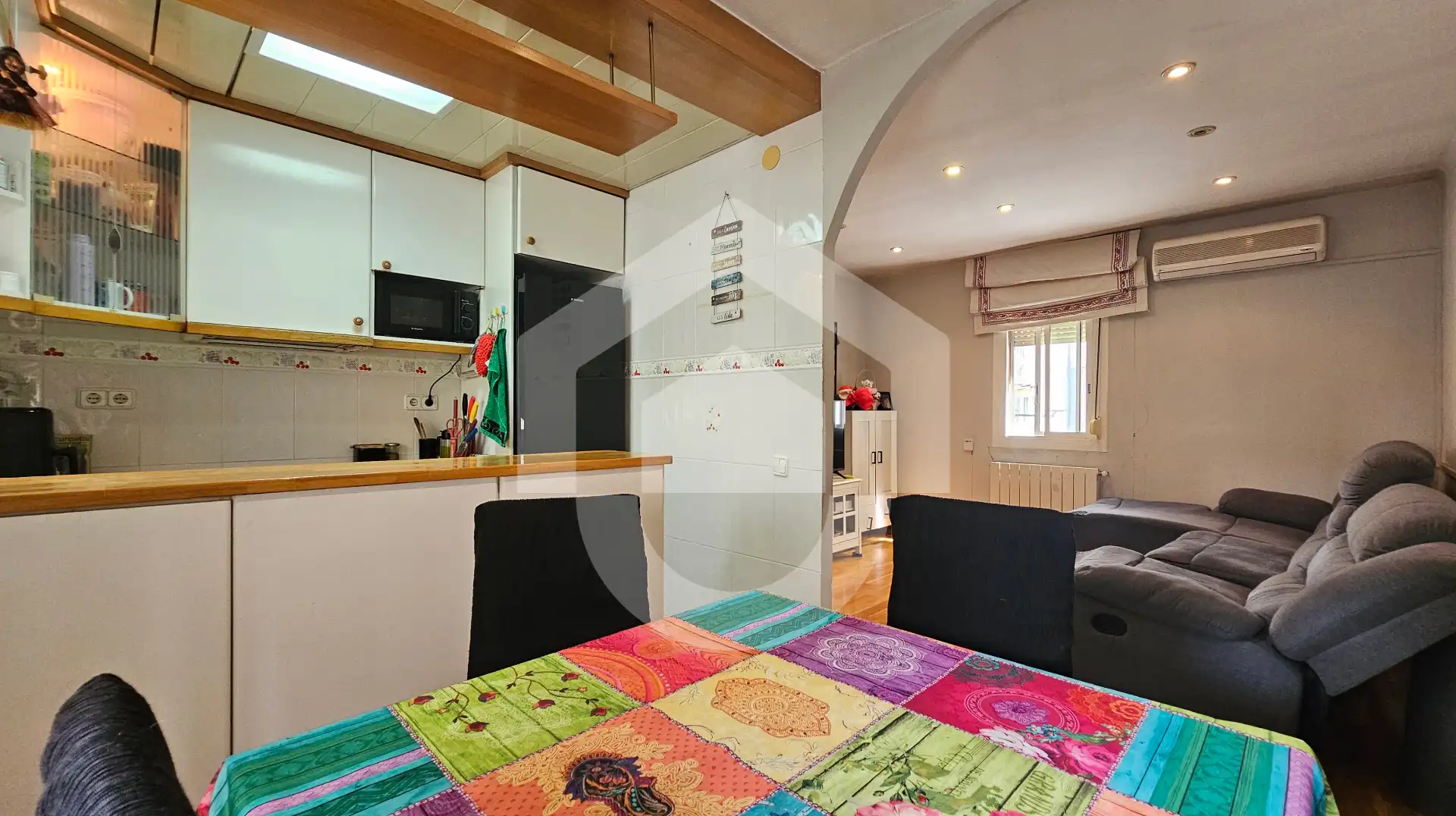 Küche von Wohnung zum Verkauf in Barcelona mit Klimaanlage, Heizung und Parkett