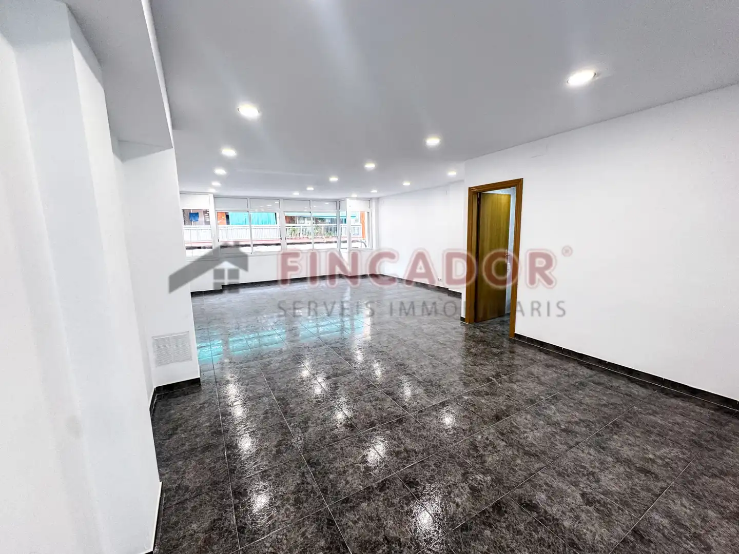Business premises for sale in Carrer de Don Pelayo