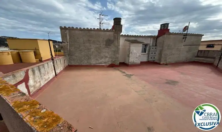 Exterior view of Flat for sale in Roses  with Heating, Terrace and Furnished