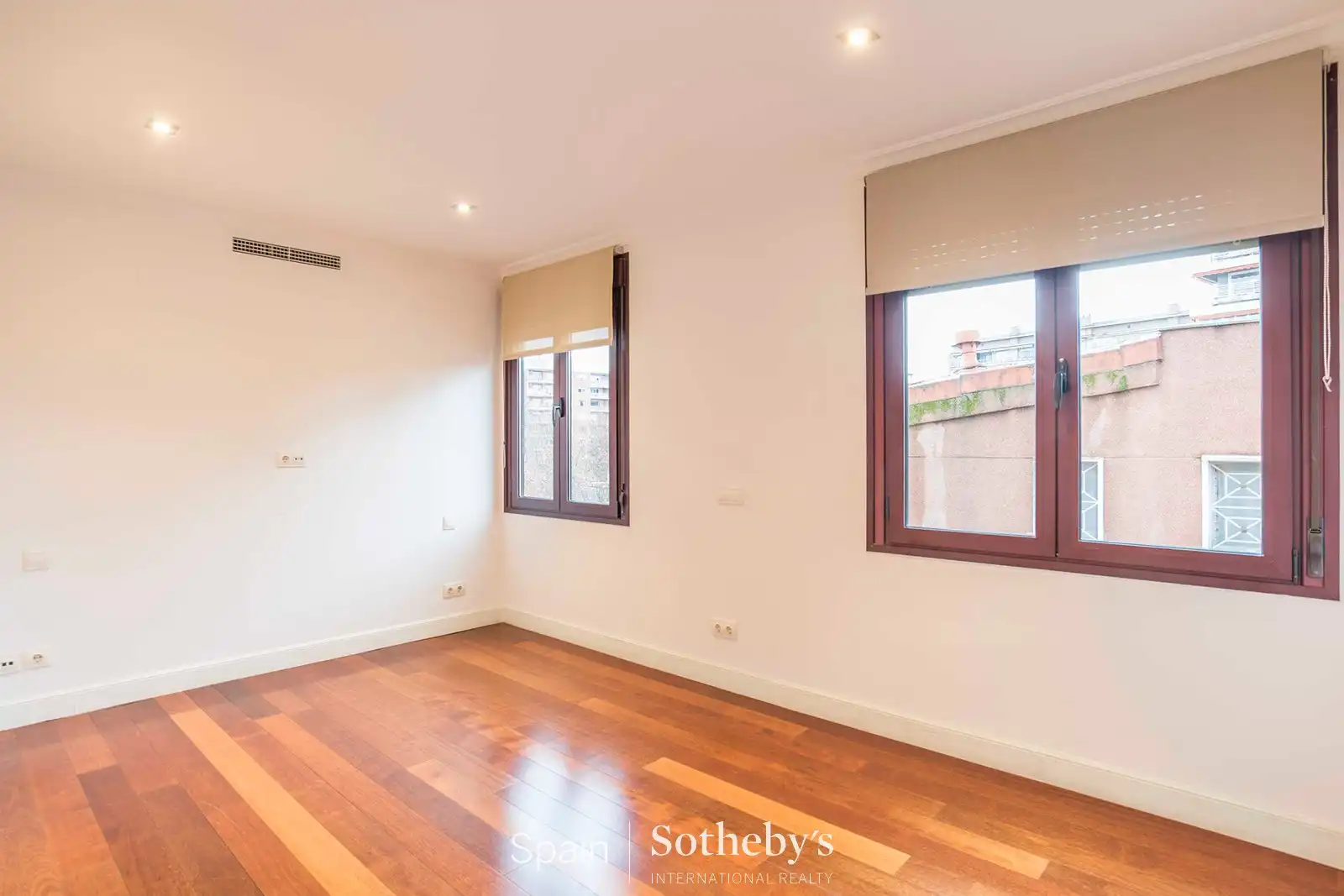 Dúplex de alquiler en Madrid con Aire acondicionado, Calefacción y Trastero