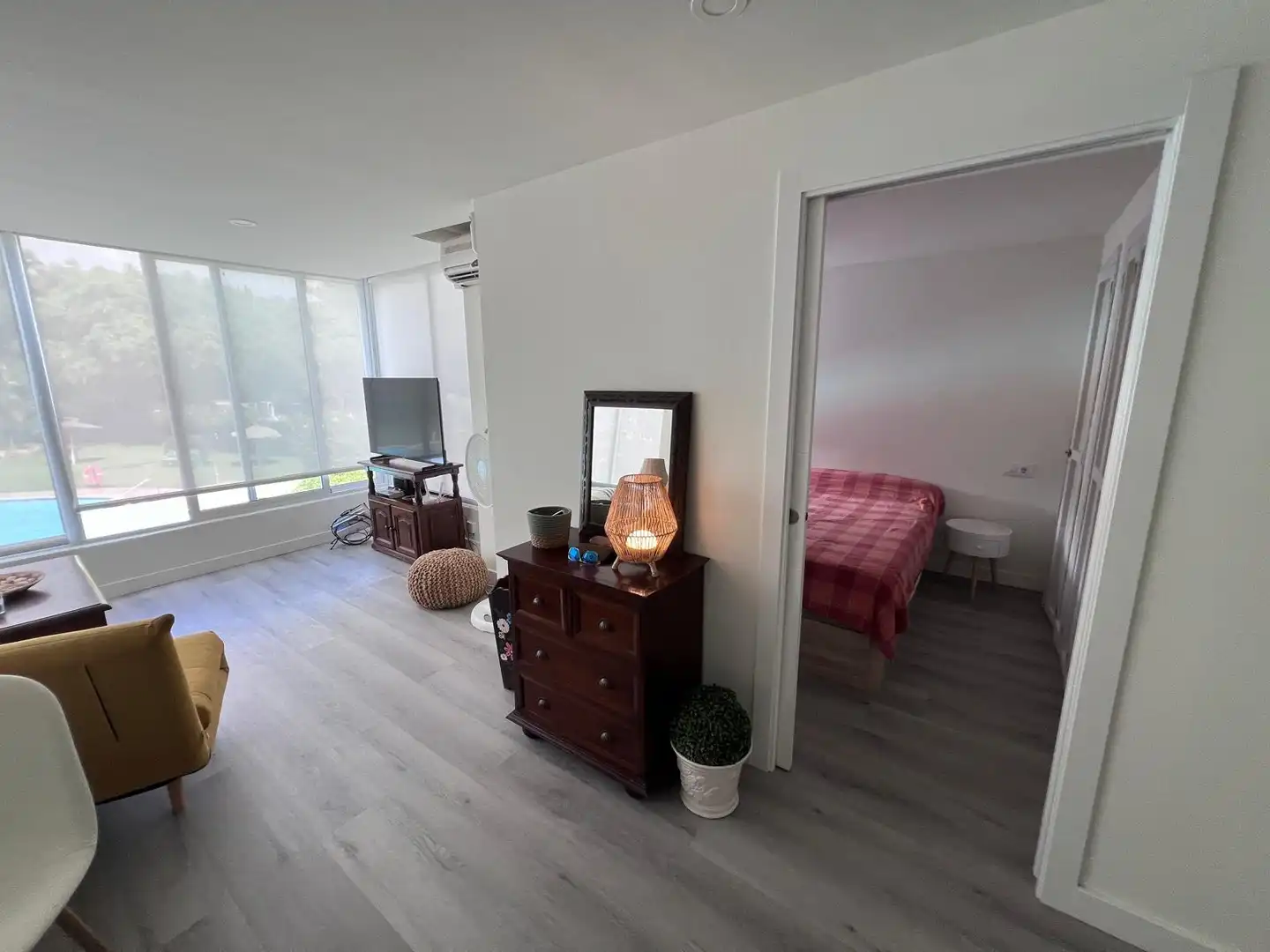 Schlafzimmer von Wohnungen zur Miete in Estepona mit Klimaanlage, Terrasse und Schwimmbad