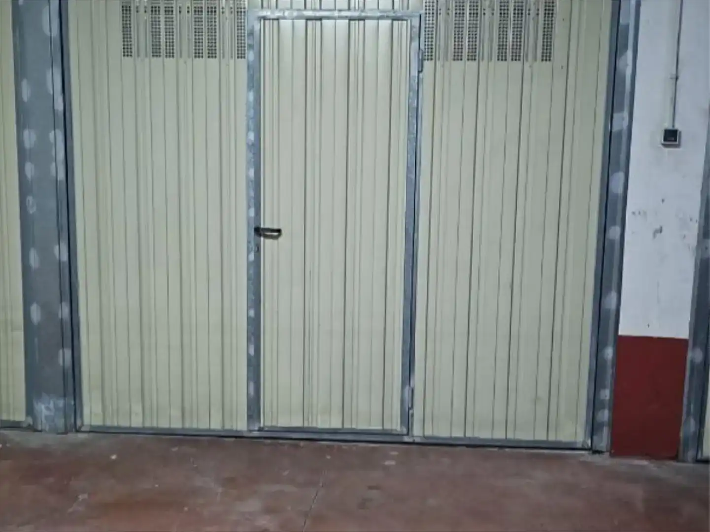 Garden of Garage for sale in Torrelavega 