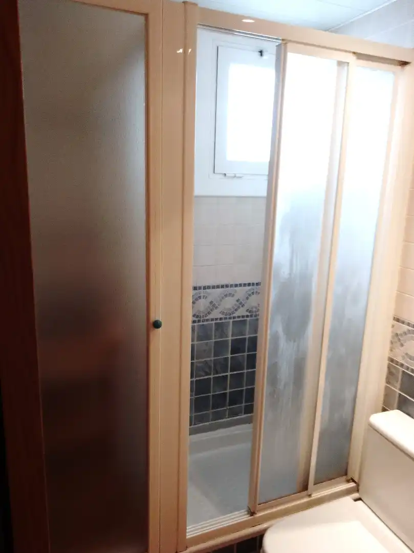 Badezimmer von Dachboden zum Verkauf in L'Hospitalet de Llobregat mit Klimaanlage, Heizung und Terrasse