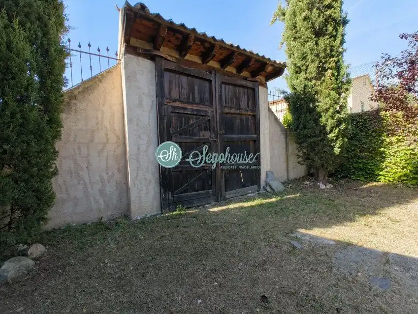 Vista exterior de Casa o chalet en venta en Escobar de Polendos con Calefacción y Trastero