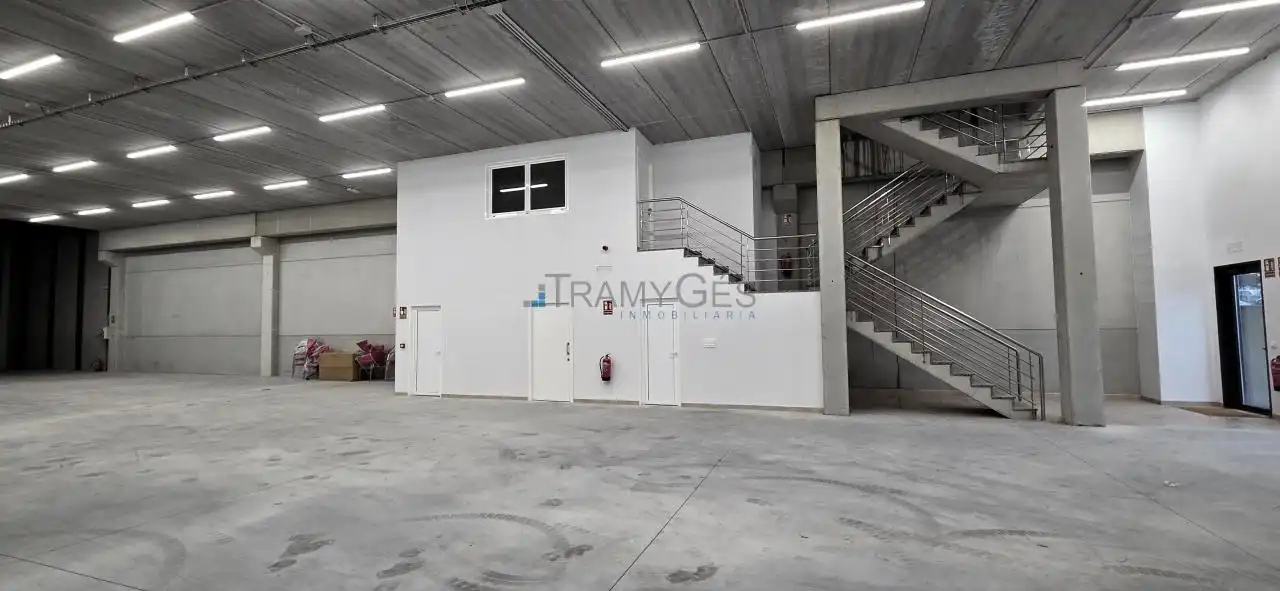 Nave industrial de alquiler en Mos